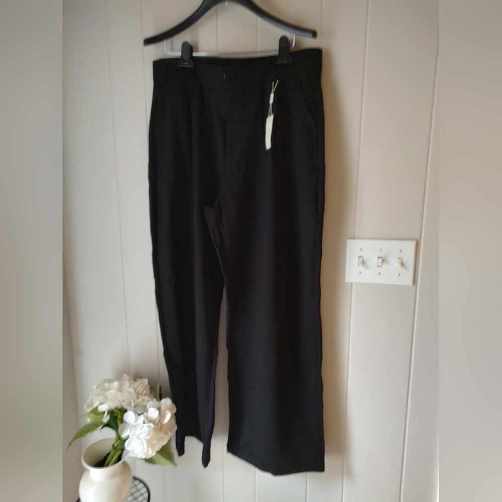 Bamans Women's Black Wide legged Dress Pants XXL 20